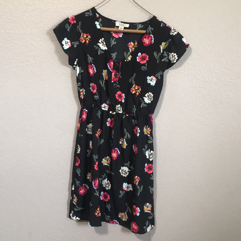 Flower print dress with pockets!